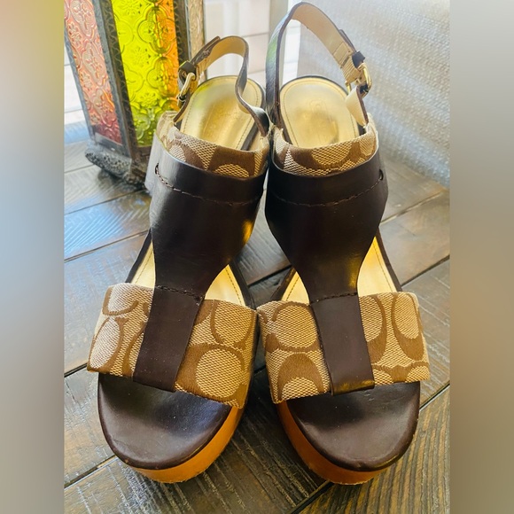 COACH Campbell Wedge Platform 🥰 - Picture 6 of 11